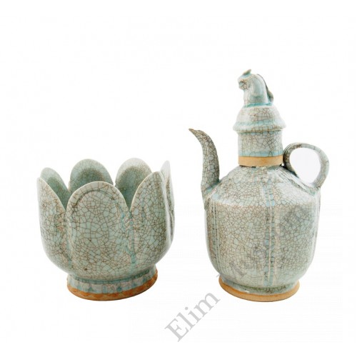 1289   A Yuan Dynasty Hu-Tian Ware (Qing-bai)  Vine Warmer